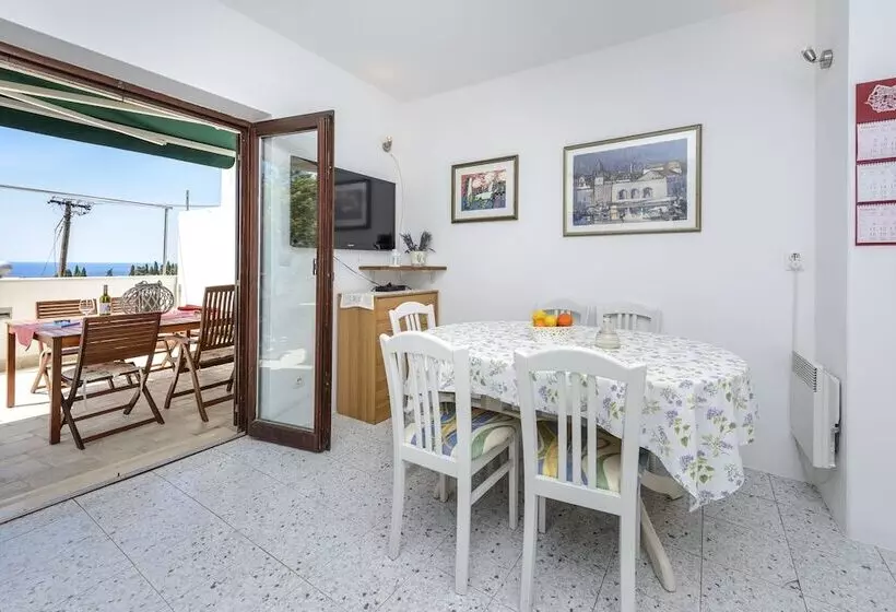 Apartment Miriam