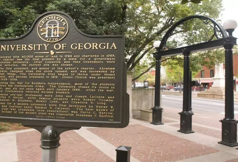 Candlewood Suites Athens, An Ihg