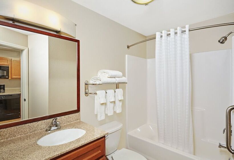 Candlewood Suites Milwaukee Airport   Oak Creek, An Ihg