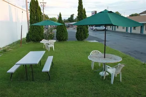 Отель Cascade Inn Niagara Falls