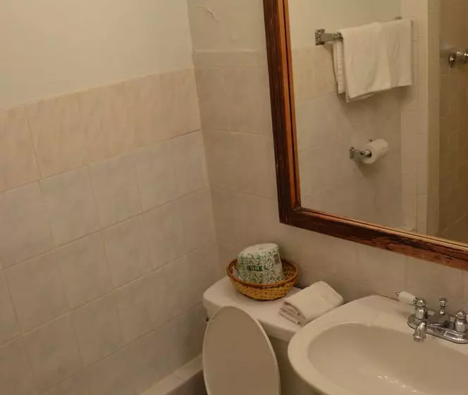 Отель Cascade Inn Niagara Falls