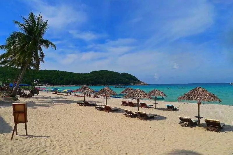 Отель Bubu Long Beach Resort