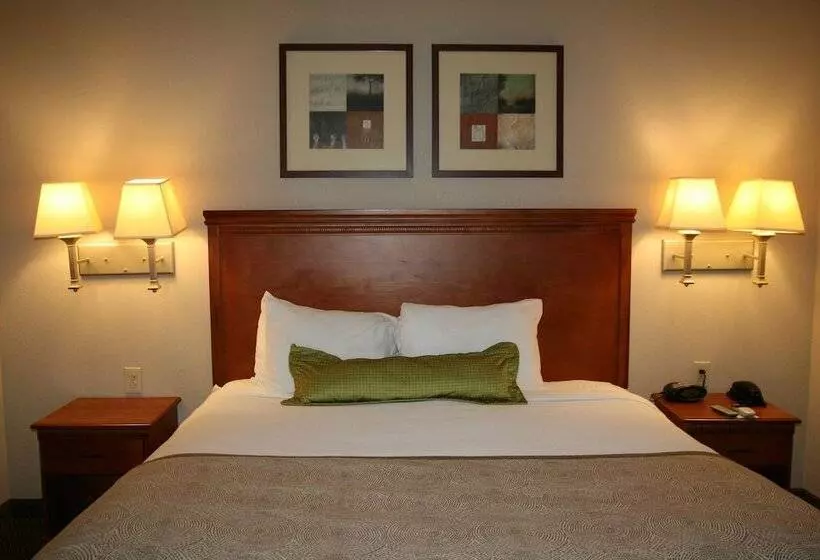 Отель Candlewood Suites Bordentown Trenton, An Ihg
