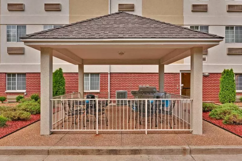 Отель Candlewood Suites Olive Branch By Ihg