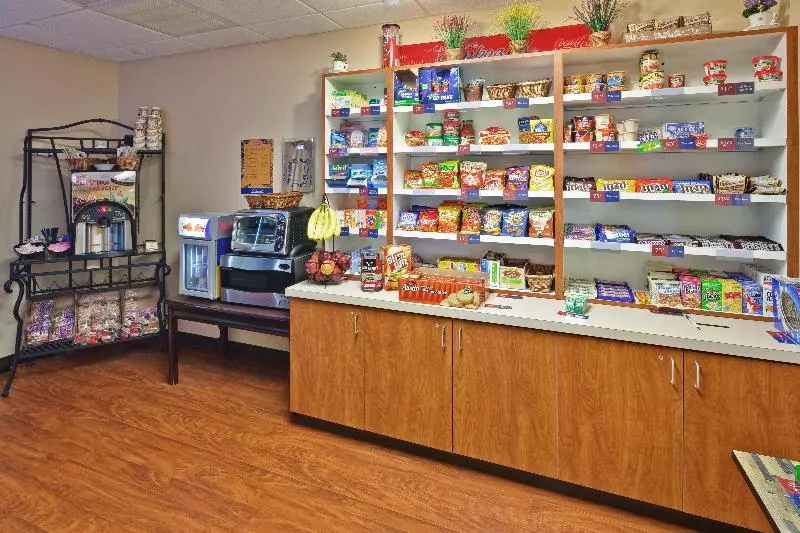 Отель Candlewood Suites Olive Branch By Ihg