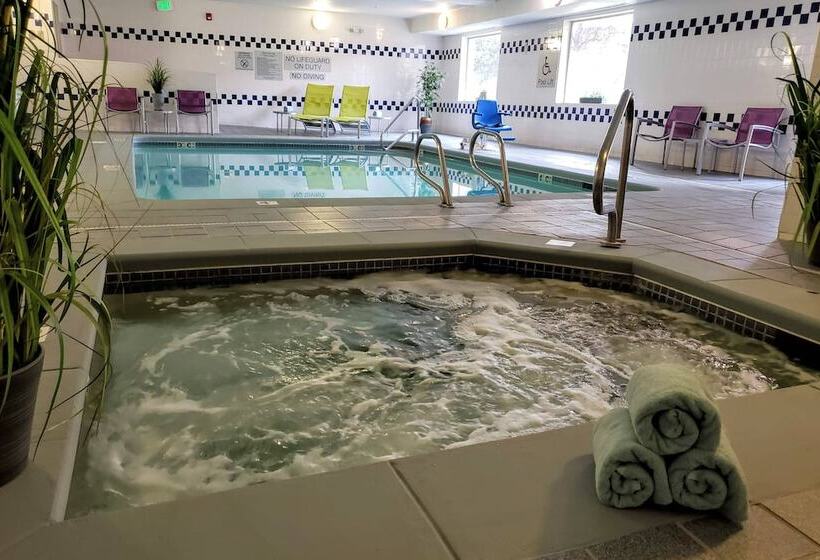 ホテル Fairfield Inn Boise Airport