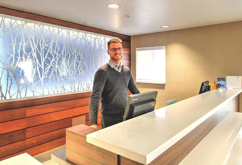 ホテル Fairfield Inn Boise Airport