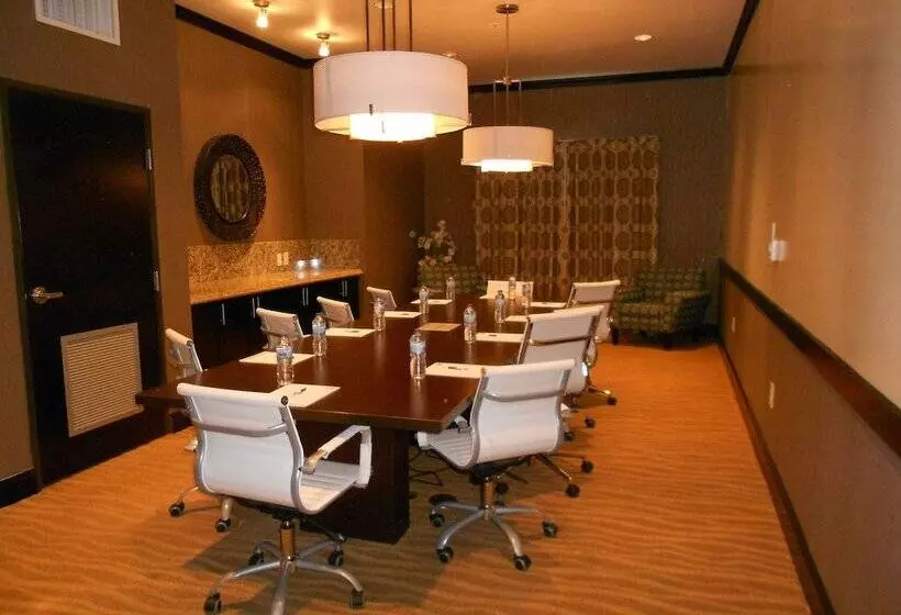 Отель Holiday Inn Express And Suites Corpus Christi North By Ihg