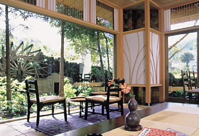 בית מלון כפרי Ryokan Izutsuya