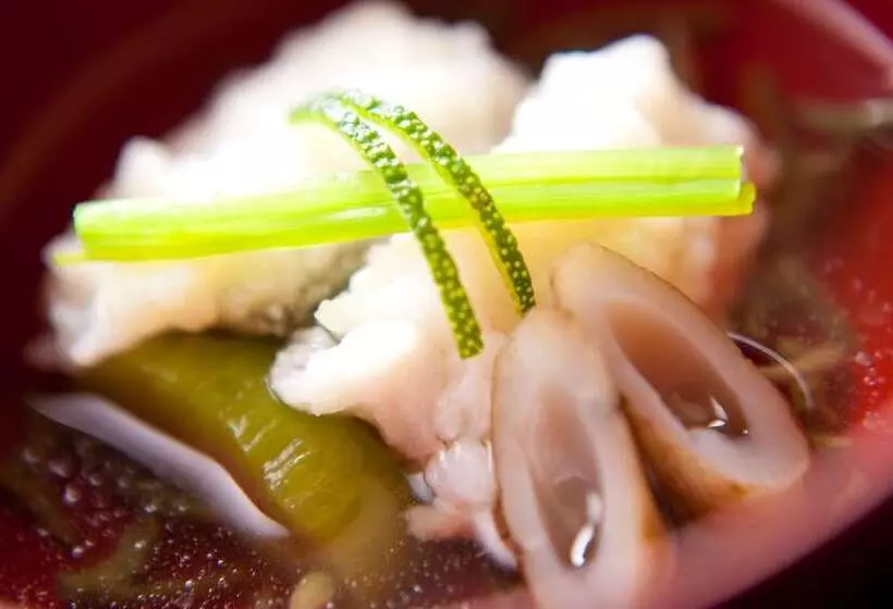 Hotel Kutsurogi No Yado Nanakawa