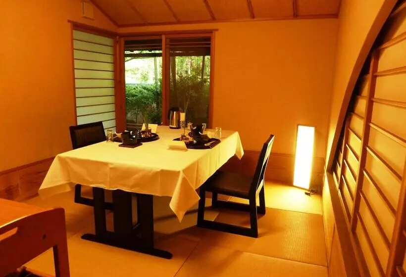 Hotel Kutsurogi No Yado Nanakawa