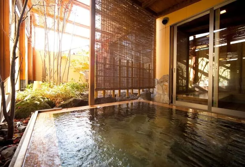 Hotel Kutsurogi No Yado Nanakawa