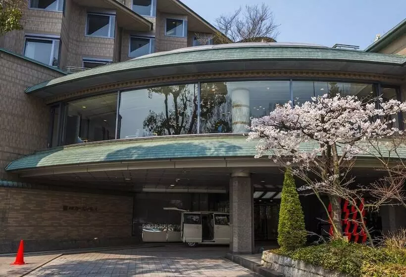 Отель Kyoto Garden Palace