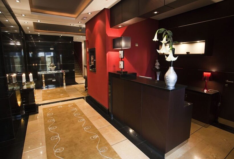 هتل Nexus Valladolid Suites &