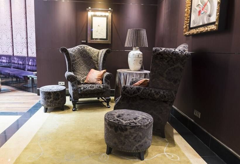 هتل Nexus Valladolid Suites &