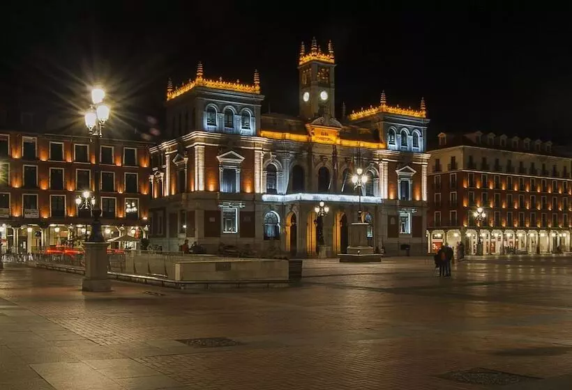 فندق Nexus Valladolid Suites &