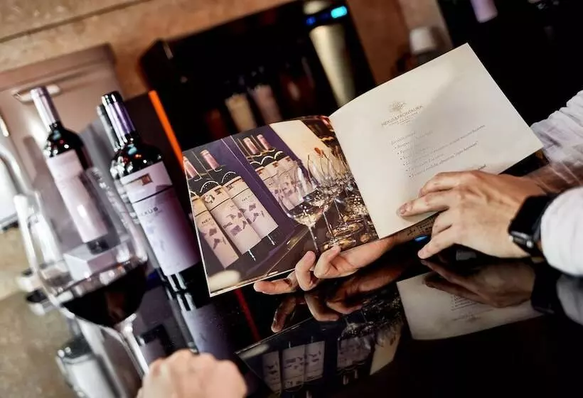 فندق Nexus Valladolid Suites &