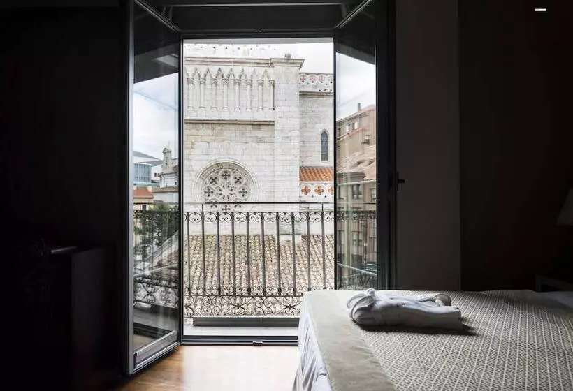 فندق Nexus Valladolid Suites &