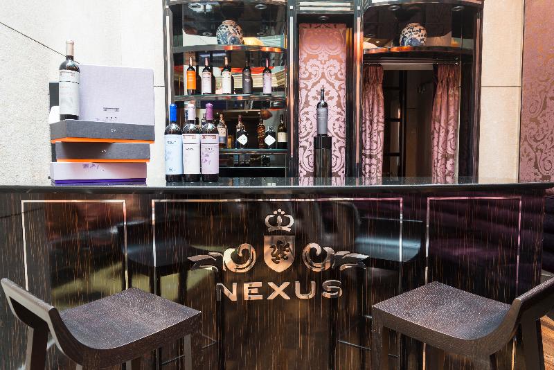 هتل Nexus Valladolid Suites &