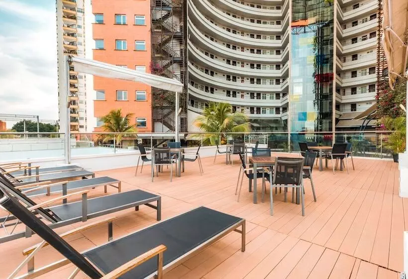 ホテル Spiwak Chipichape Cali