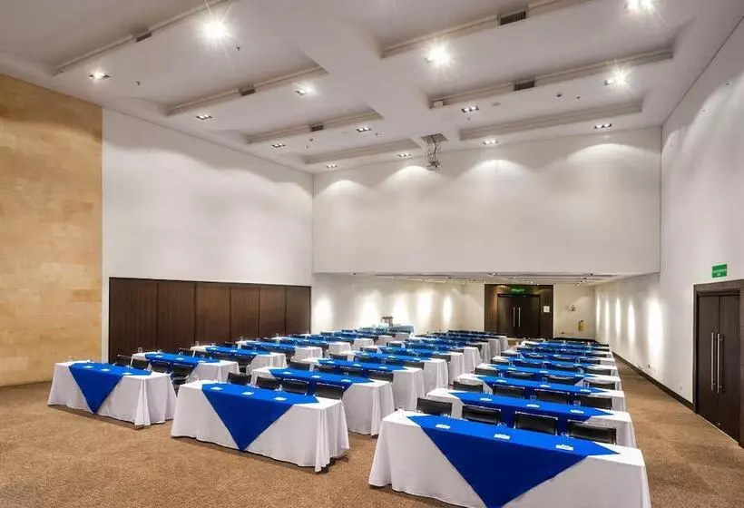 ホテル Spiwak Chipichape Cali