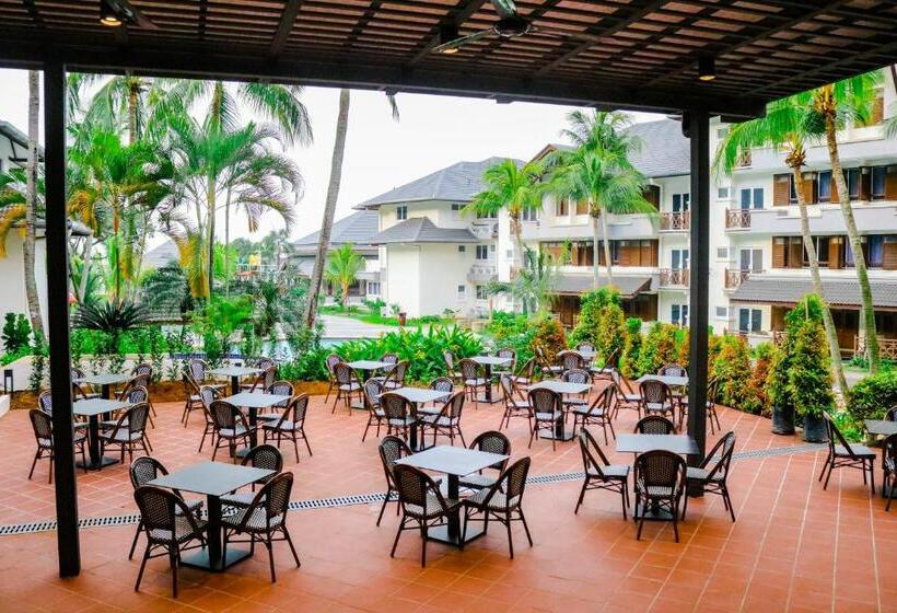 هتل Villea Port Dickson