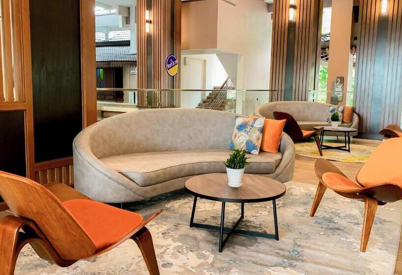 هتل Villea Port Dickson