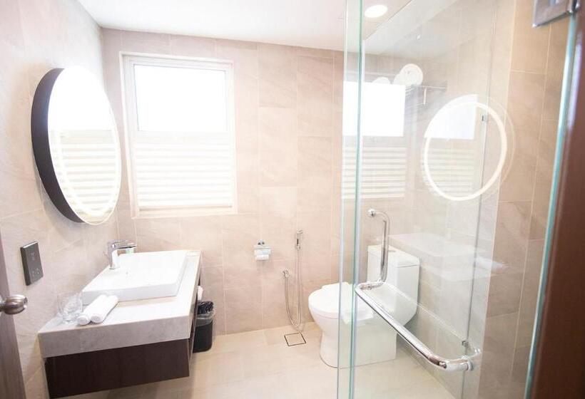 هتل Villea Port Dickson