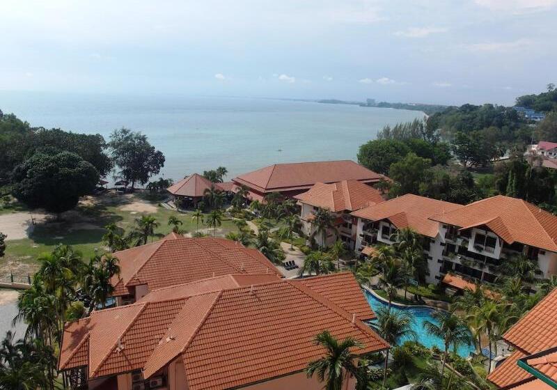 هتل Villea Port Dickson