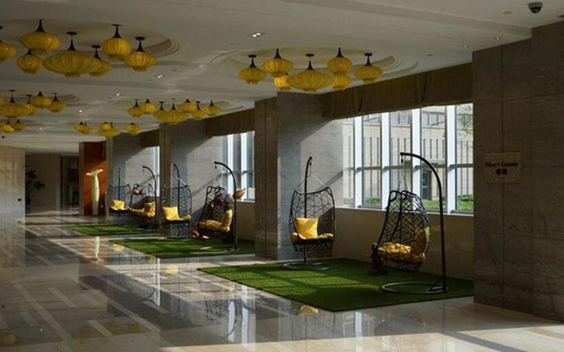 Otel Crowne Plaza Shanghai Anting Auto City