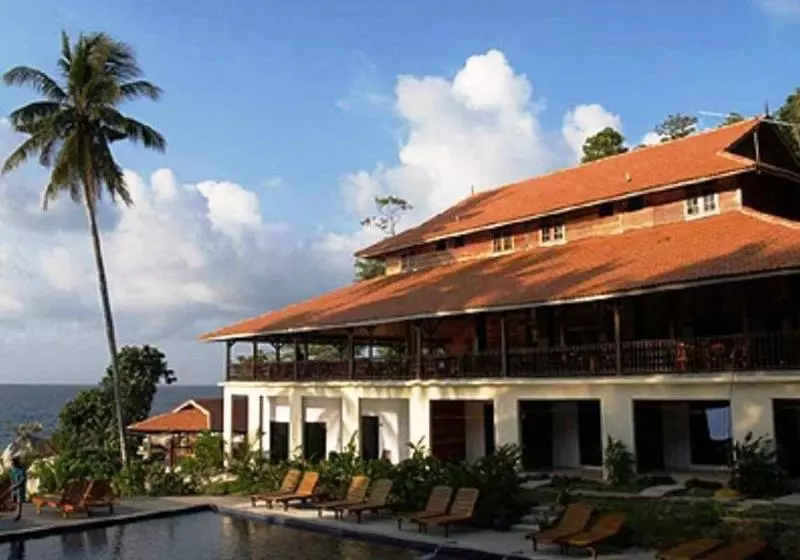 Hotel D'Coconut Lagoon