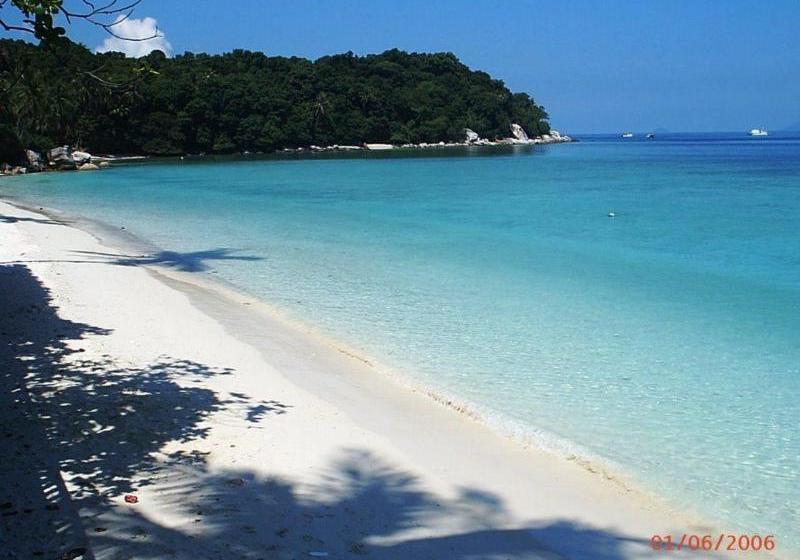 ホテル D'Coconut Lagoon