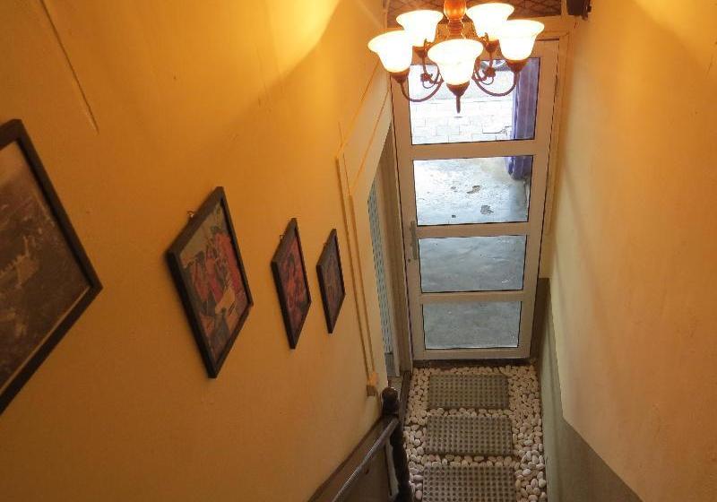 בית מלון כפרי Drop In Guest House