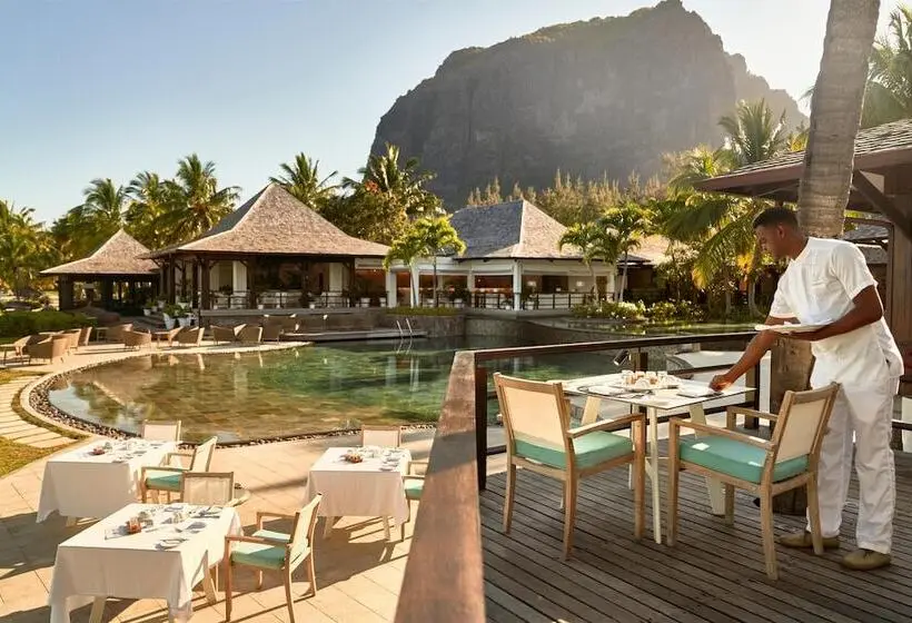 هتل Lux Le Morne Resort