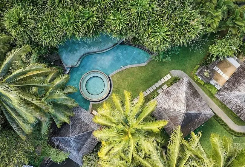 هتل Lux Le Morne Resort