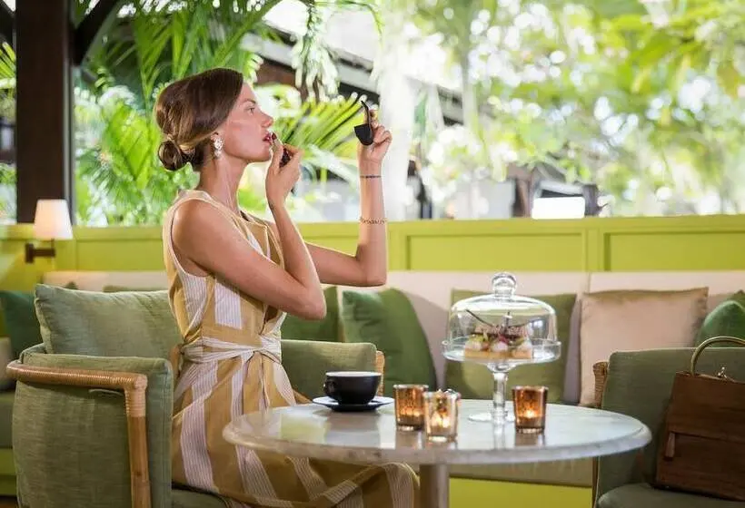 هتل Lux Le Morne Resort