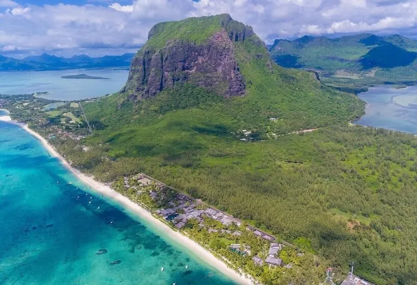 هتل Lux Le Morne Resort