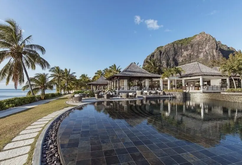 هتل Lux Le Morne Resort