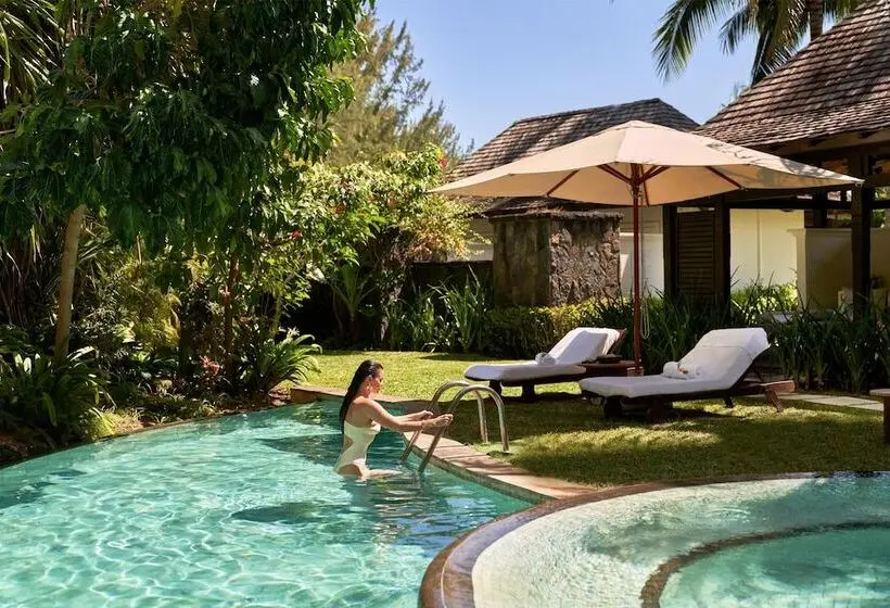 هتل Lux Le Morne Resort
