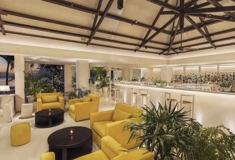 هتل Lux Le Morne Resort