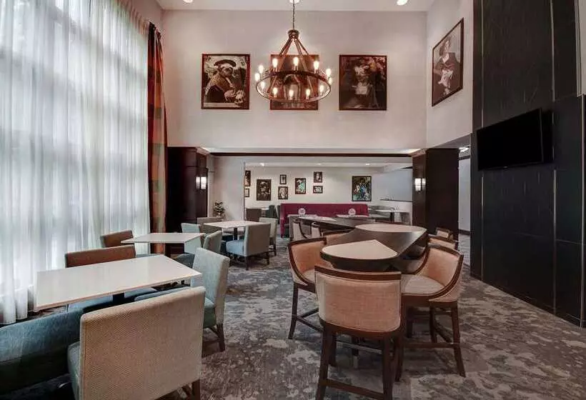 ホテル Staybridge Suites Newport News