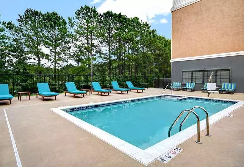 ホテル Staybridge Suites Newport News