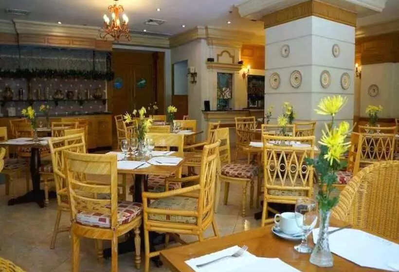 Hotel Tiara Oriental