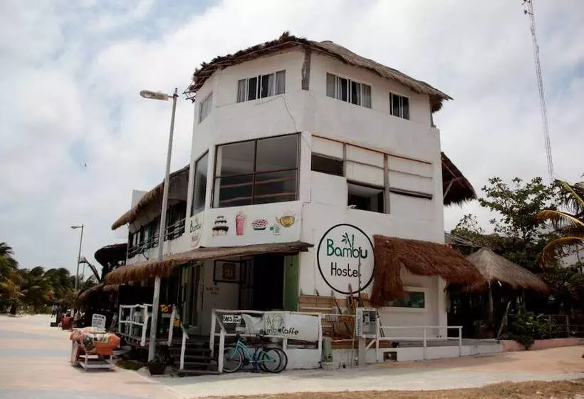 ホテル Bambu Hostel