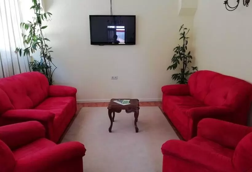 בית מלון כפרי Adelaide