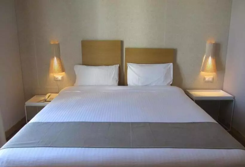 Hotel Alexandra Beach