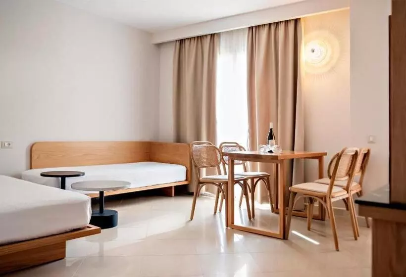 Hotel Alexandra Beach