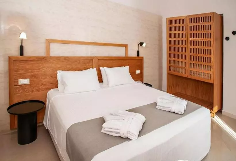 Hotel Alexandra Beach