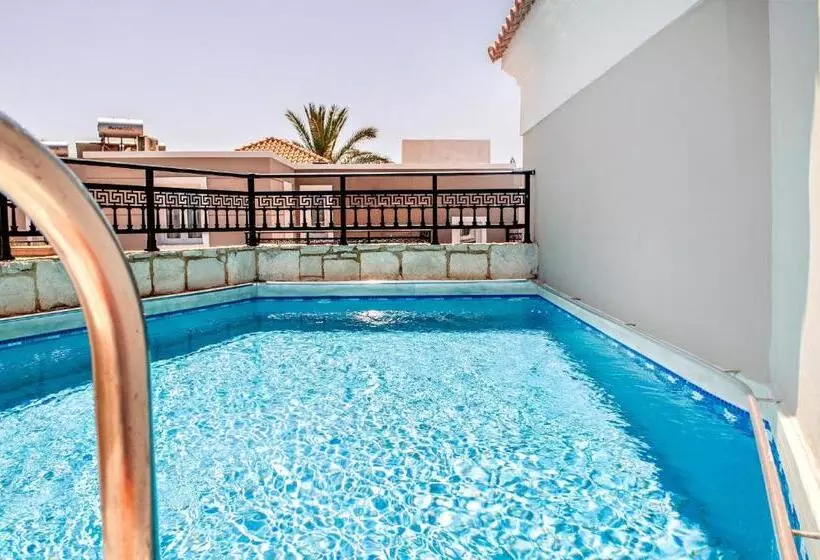 Hotel Alexandra Beach