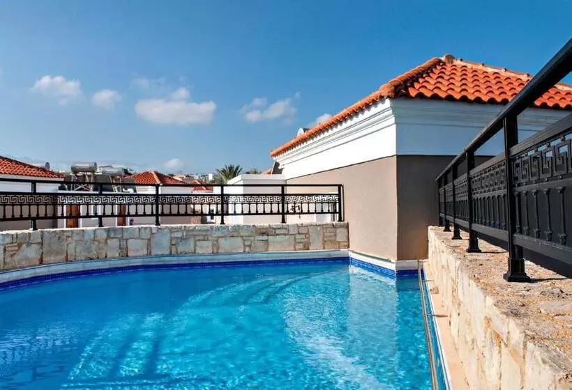 Hotel Alexandra Beach